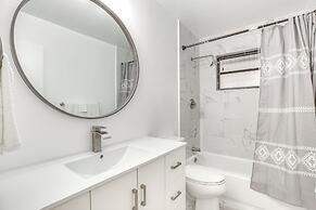 15 Mi to Beach: Modern Coral Springs Home