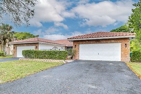 15 Mi to Beach: Modern Coral Springs Home