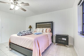 15 Mi to Beach: Modern Coral Springs Home