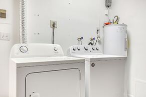 15 Mi to Beach: Modern Coral Springs Home