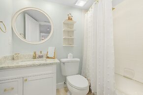 Beach Villas # 505 - Bogo24 2 Bedroom Condo by RedAwning