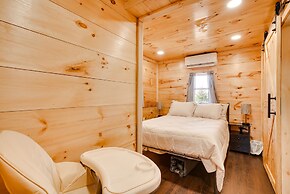 'friends & Family' Rental Cabin w/ Hot Tub!