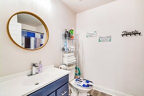 Crystal River Getaway w/ Hot Tub & Fire Pit!