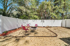 Crystal River Getaway w/ Hot Tub & Fire Pit!