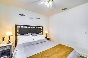 Crystal River Getaway w/ Hot Tub & Fire Pit!