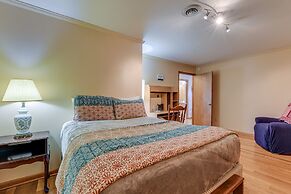 Peaceful Bryson City Cabin w/ Hot Tub & Deck!