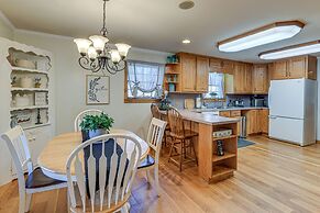 Peaceful Bryson City Cabin w/ Hot Tub & Deck!