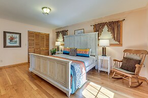 Peaceful Bryson City Cabin w/ Hot Tub & Deck!