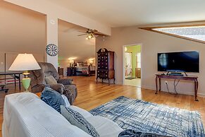 Peaceful Bryson City Cabin w/ Hot Tub & Deck!