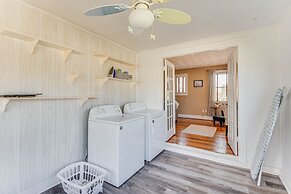 Charming Smithfield House: Walk to Downtown!