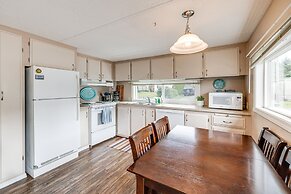 Rockaway Beach Home, Walk to Ocean, Pet Friendly!