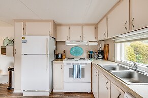 Rockaway Beach Home, Walk to Ocean, Pet Friendly!