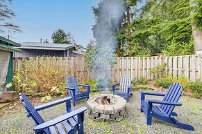 Rockaway Beach Home, Walk to Ocean, Pet Friendly!