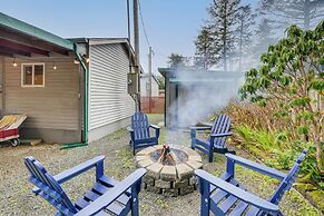 Rockaway Beach Home, Walk to Ocean, Pet Friendly!