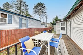 Rockaway Beach Home, Walk to Ocean, Pet Friendly!
