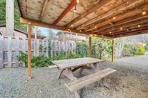 Rockaway Beach Home, Walk to Ocean, Pet Friendly!