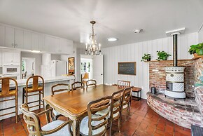 Wine Country Retreat w/ Pool, 10 Mi to Dtwn Sonoma