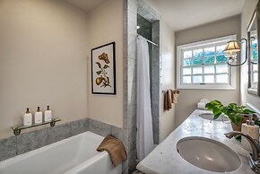 Wine Country Retreat w/ Pool, 10 Mi to Dtwn Sonoma