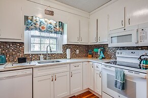 Greenville Home: 2 Mi to Downtown!