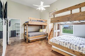 Wade Into Life 3 Bedroom Home by RedAwning