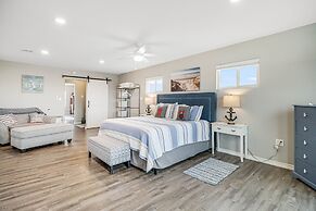 Wade Into Life 3 Bedroom Home by RedAwning