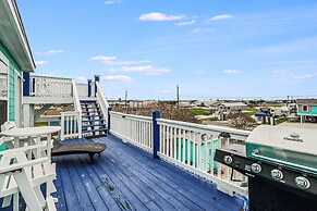 Wade Into Life 3 Bedroom Home by RedAwning