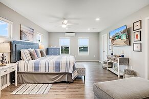 Wade Into Life 3 Bedroom Home by RedAwning