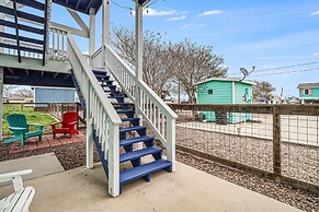 Wade Into Life 3 Bedroom Home by RedAwning