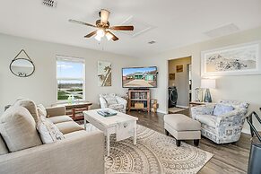 Wade Into Life 3 Bedroom Home by RedAwning