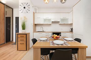 Apartment Manufaktura Łódź by Renters