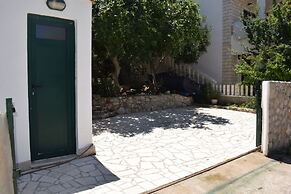 Rosita - 50 m From sea - H