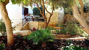 Rosita - 50 m From sea - H