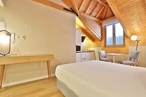 BOULEVARD Boutique Studios