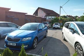 Mar - With Pool - R9