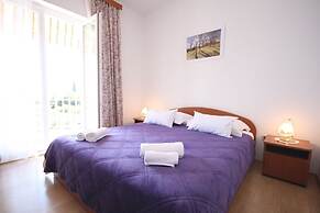 Nikola 1 - Free Parking - R7