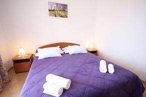 Nikola 1 - Free Parking - R7