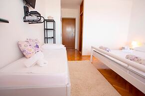 Hope - 30m to the sea & Seaview - R3