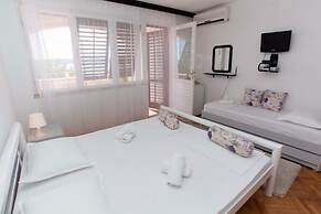 Hope - 30m to the sea & Seaview - R3