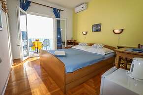 Marlene - 50 m From sea - R5