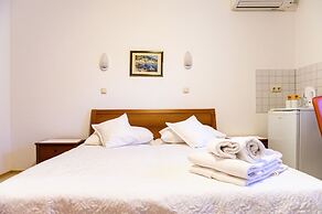 Anka - With Open Jacuzzi - R5