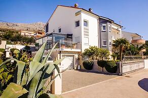 Anka - With Open Jacuzzi - R5