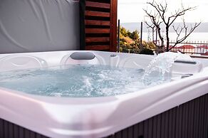 Anka - With Open Jacuzzi - R3