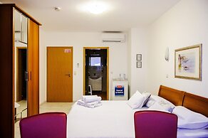 Anka - With Open Jacuzzi - R3