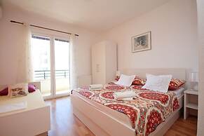 Jovize - Free Parking - R1