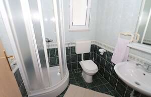 Jovize - Free Parking - R1