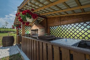 Mar - With Pool - R10