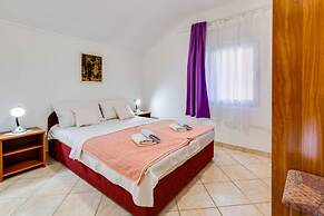 Tanja - 200m to the Beach - A4