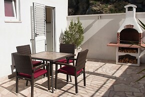 Robi - 50m From Beach - R1