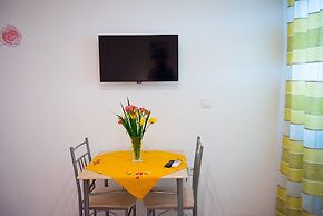 Robi - 50m From Beach - R1