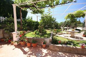 Nikola 1 - Free Parking - R4